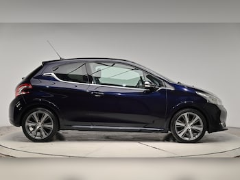 Used Peugeot 208 2015 for sale - 76759562: Photo