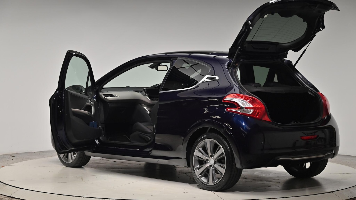 Used Peugeot 208 2015 for sale - 76759562: Photo 61