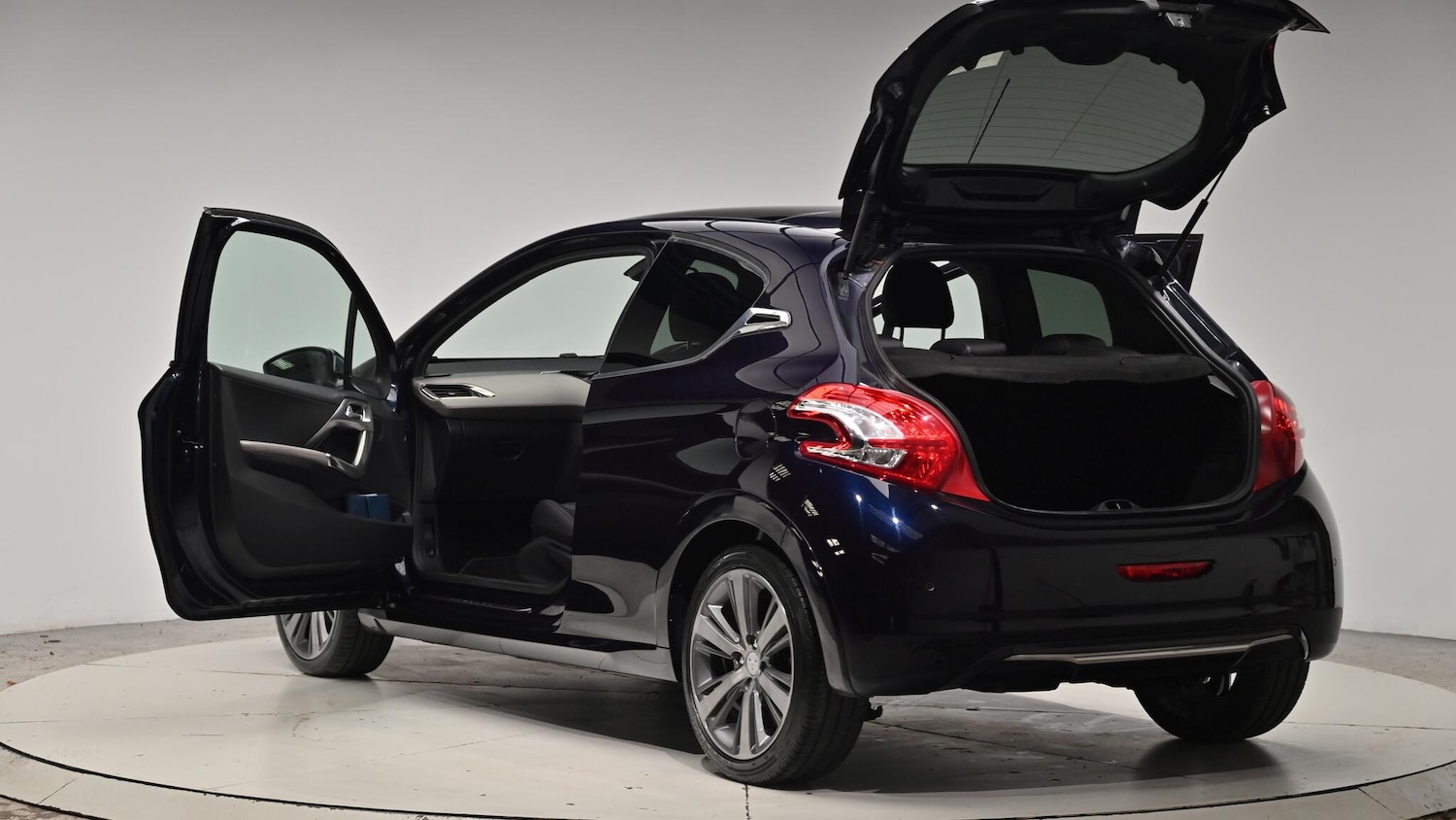 Used Peugeot 208 2015 for sale - 76759562: Photo 62