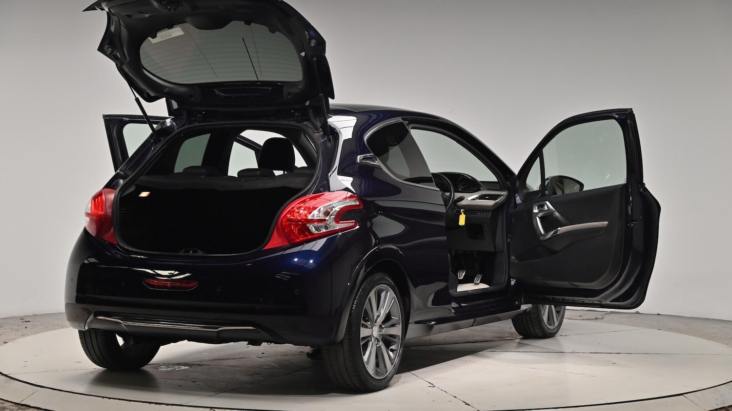 Used Peugeot 208 2015 for sale - 76759562: Photo 68