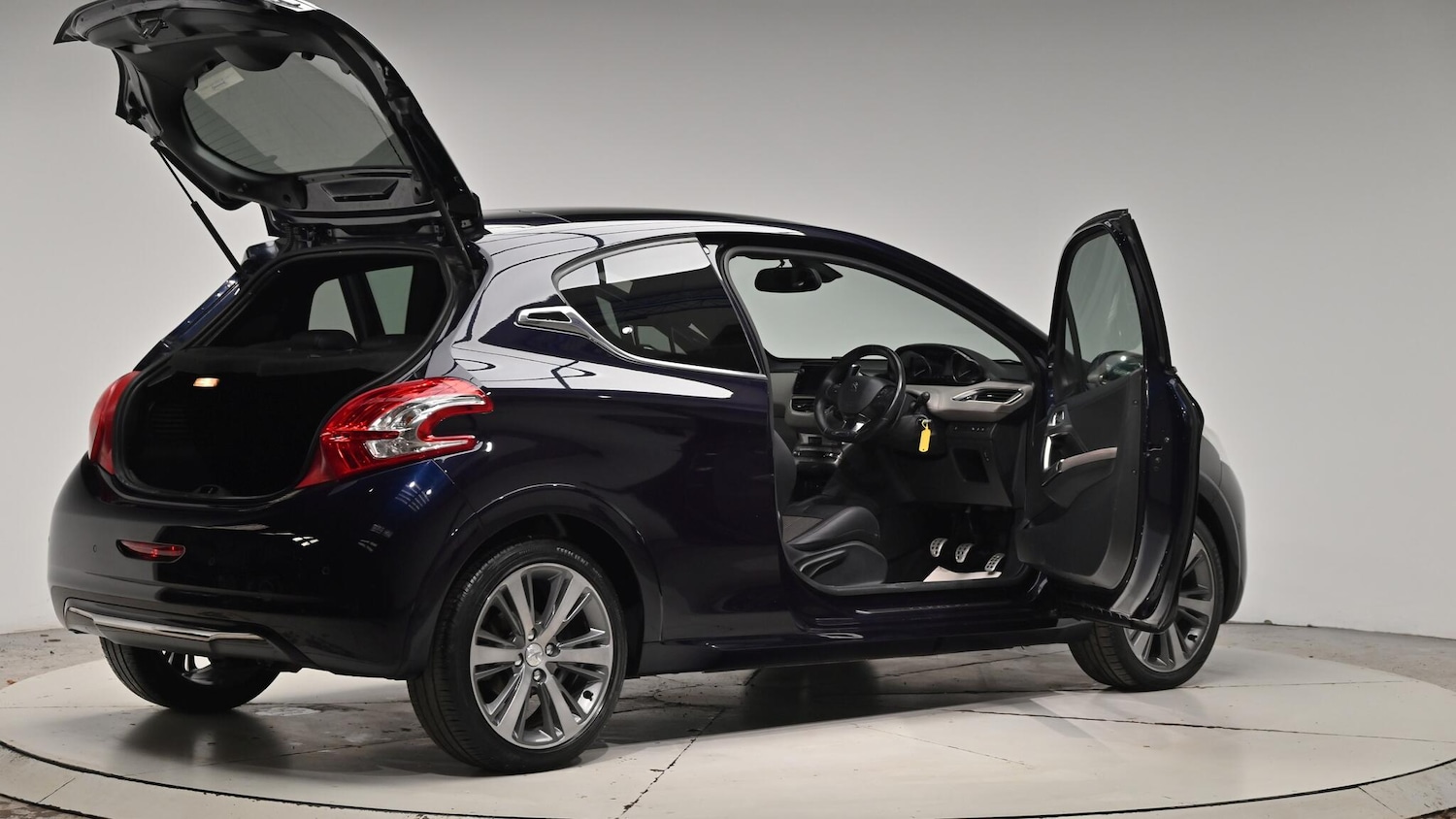 Used Peugeot 208 2015 for sale - 76759562: Photo 70