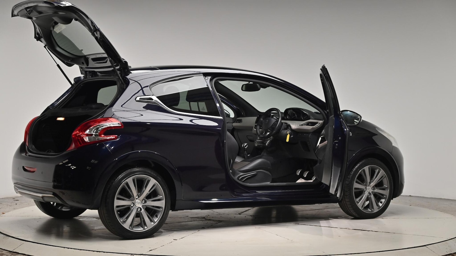 Used Peugeot 208 2015 for sale - 76759562: Photo 71