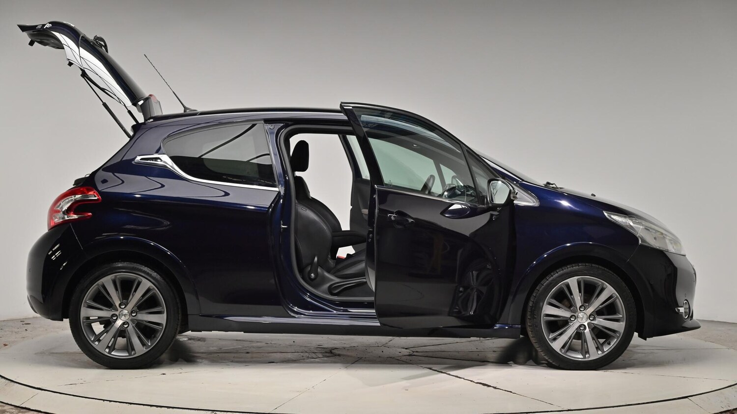 Used Peugeot 208 2015 for sale - 76759562: Photo 74