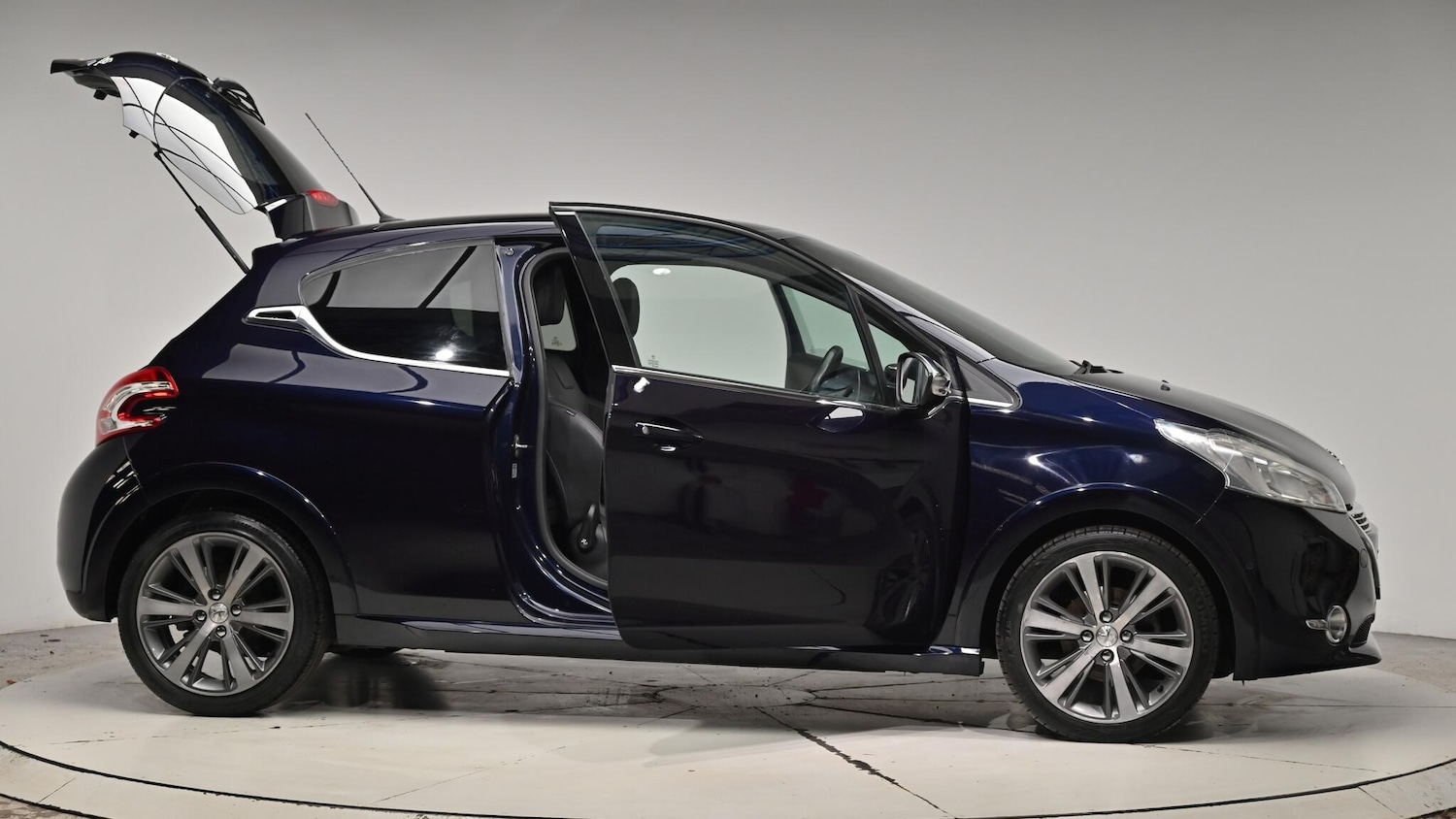 Used Peugeot 208 2015 for sale - 76759562: Photo 75