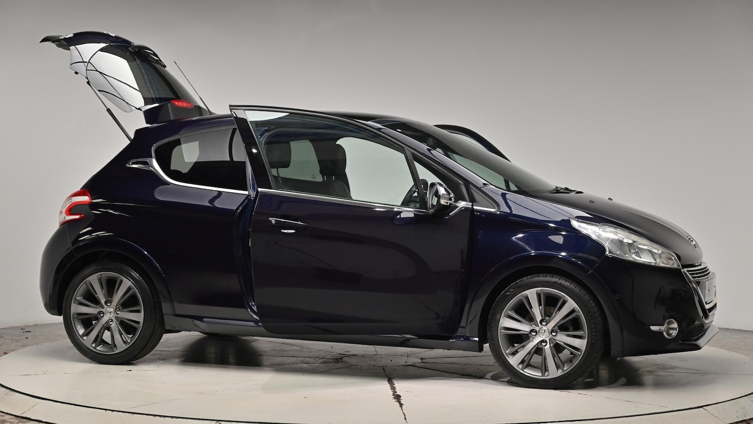 Used Peugeot 208 2015 for sale - 76759562: Photo 76