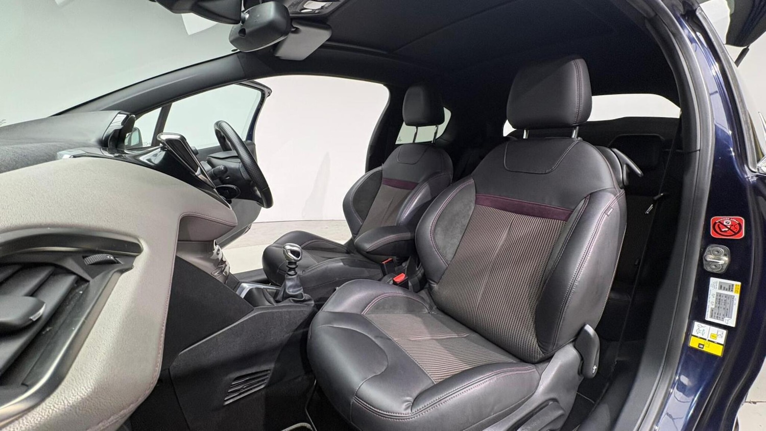 Used Peugeot 208 2015 for sale - 76759562: Photo 81