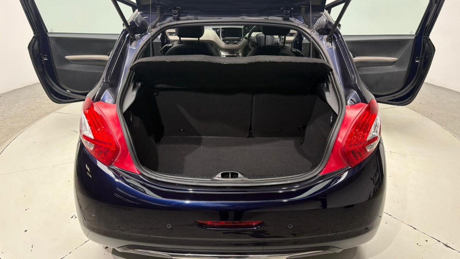 Used Peugeot 208 2015 for sale - 76759562: Photo 87