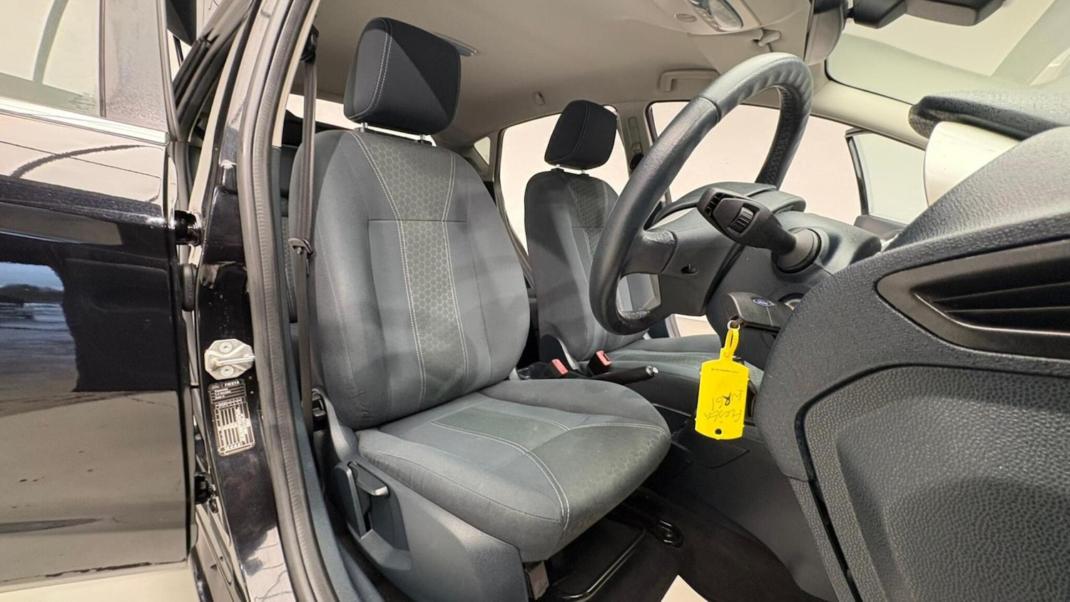 Used Ford Fiesta 2011 for sale - 76781230: Photo 83