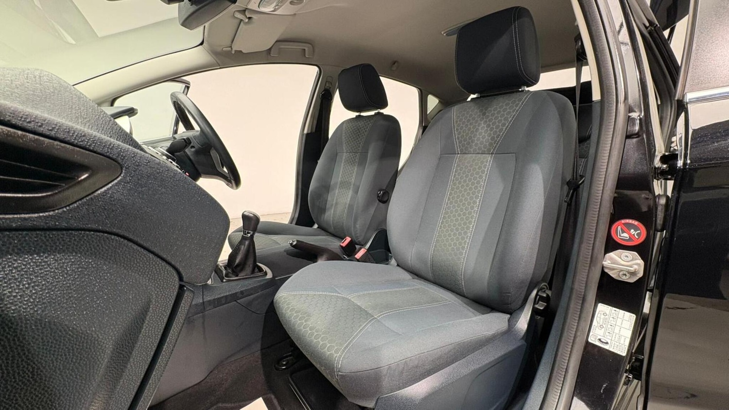 Used Ford Fiesta 2011 for sale - 76781230: Photo 84