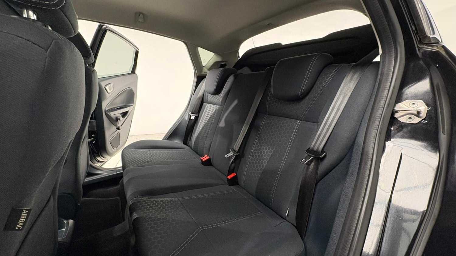 Used Ford Fiesta 2011 for sale - 76781230: Photo 86