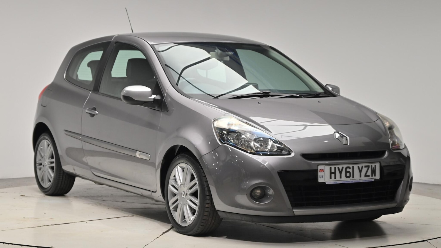 Used Renault Clio 2011 for sale - 76702355: Photo 1