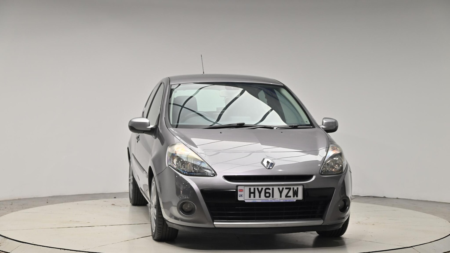 Used Renault Clio 2011 for sale - 76702355: Photo 10