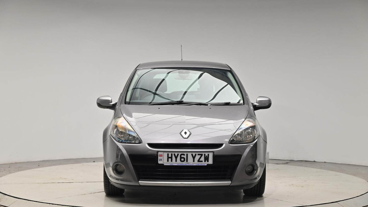 Used Renault Clio 2011 for sale - 76702355: Photo 11