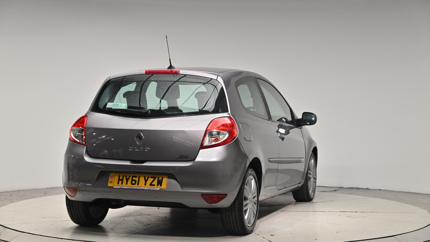 Used Renault Clio 2011 for sale - 76702355: Photo 31