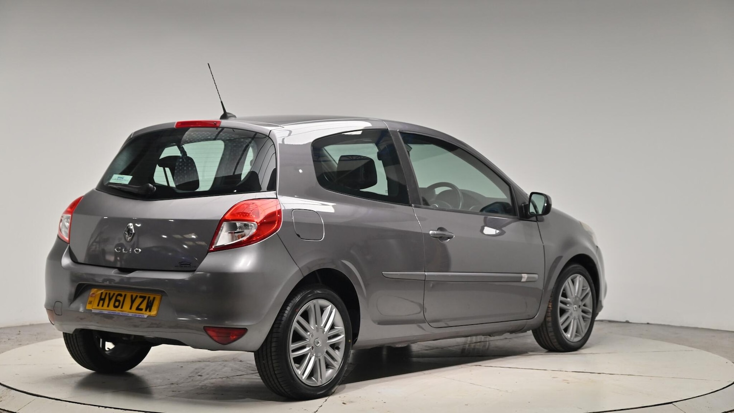 Used Renault Clio 2011 for sale - 76702355: Photo 33