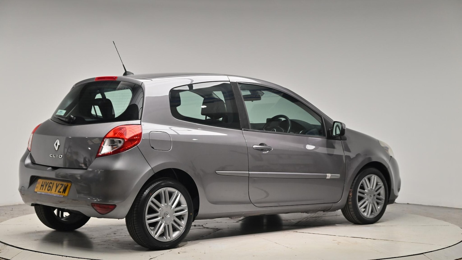 Used Renault Clio 2011 for sale - 76702355: Photo 34
