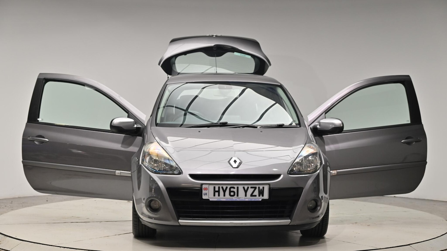 Used Renault Clio 2011 for sale - 76702355: Photo 47