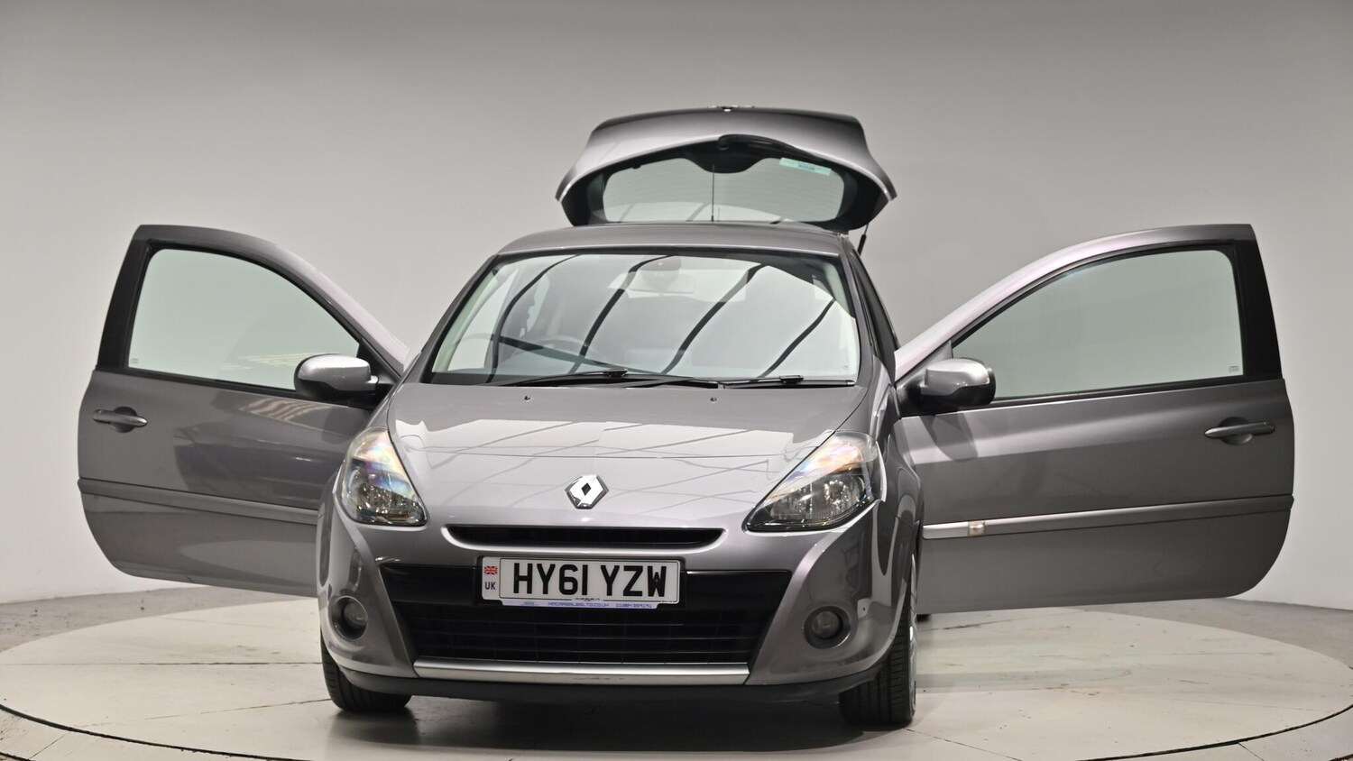 Used Renault Clio 2011 for sale - 76702355: Photo 48