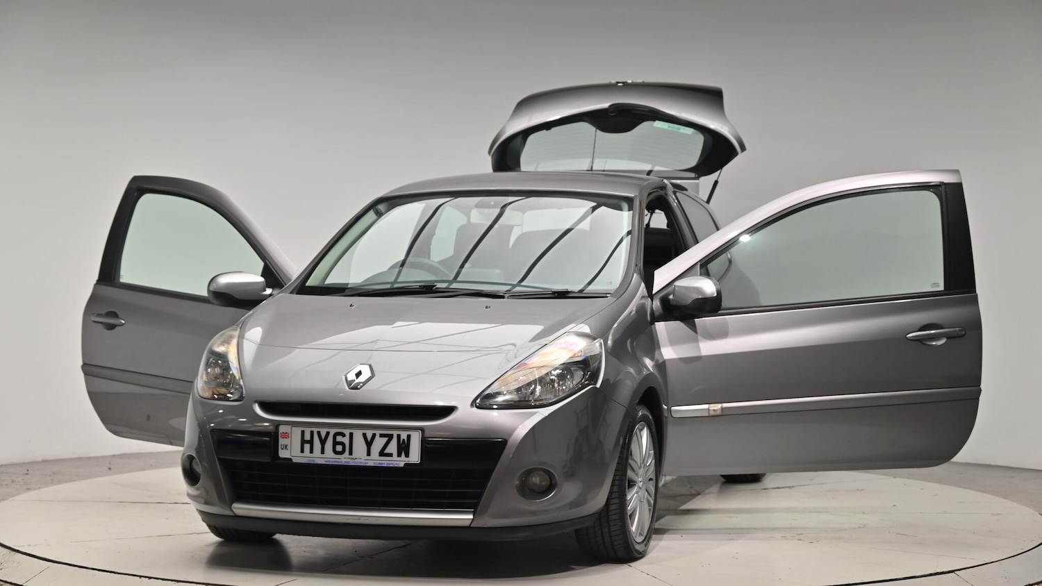 Used Renault Clio 2011 for sale - 76702355: Photo 49