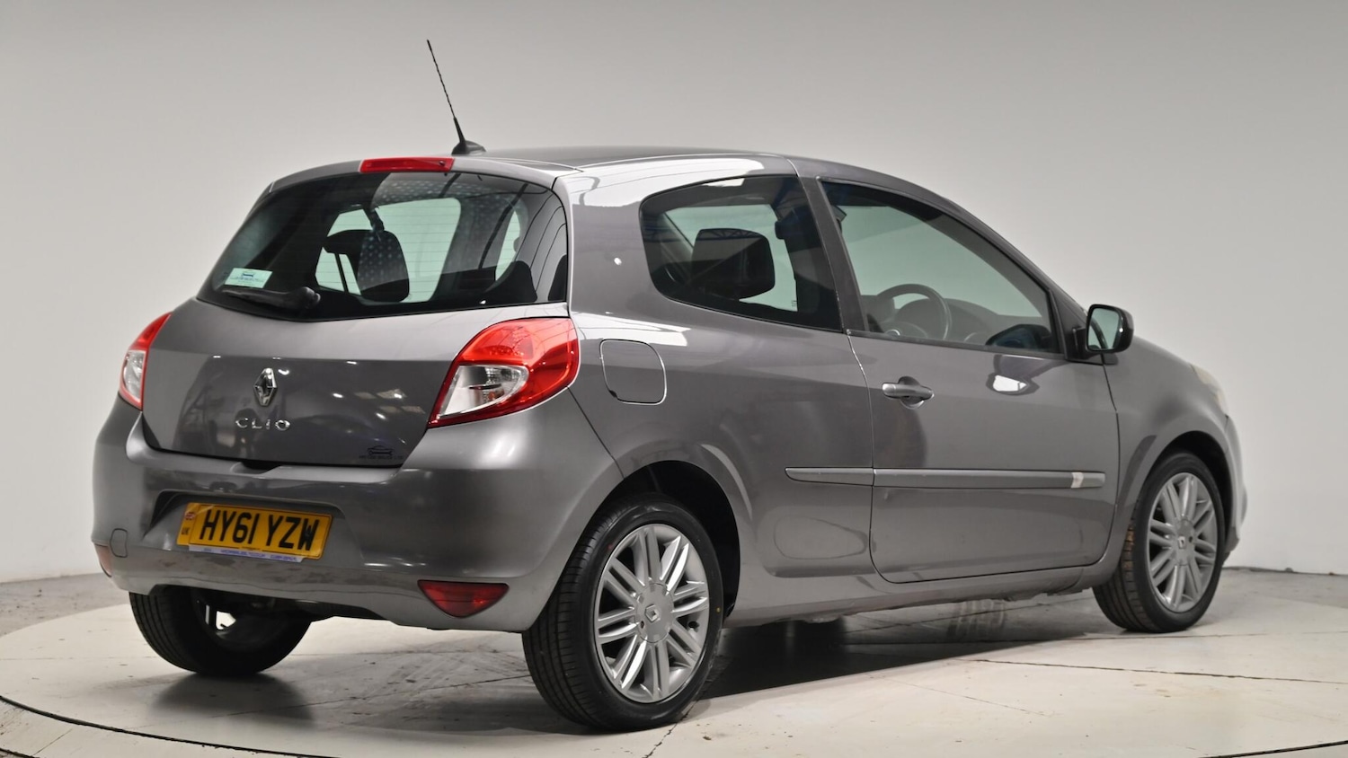 Used Renault Clio 2011 for sale - 76702355: Photo 6