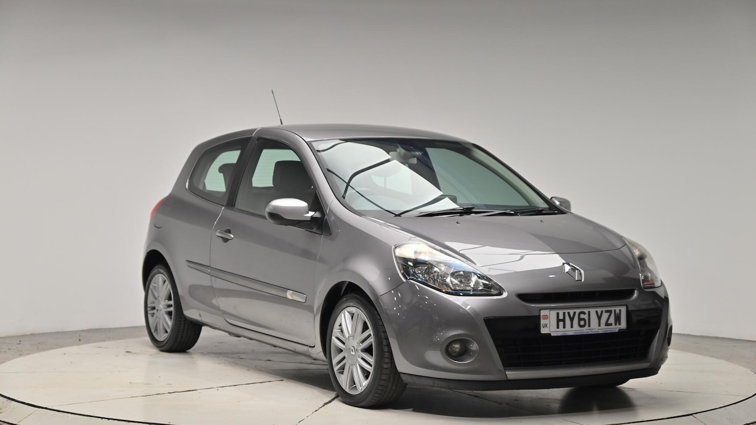 Used Renault Clio 2011 for sale - 76702355: Photo 8