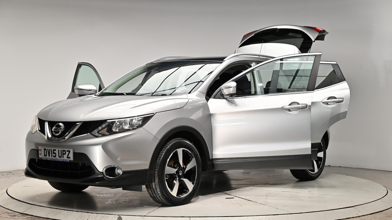 Used Nissan Qashqai 2015 for sale - 76942643: Photo 51