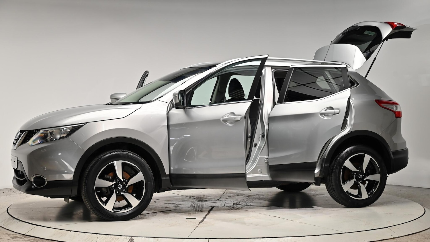 Used Nissan Qashqai 2015 for sale - 76942643: Photo 54