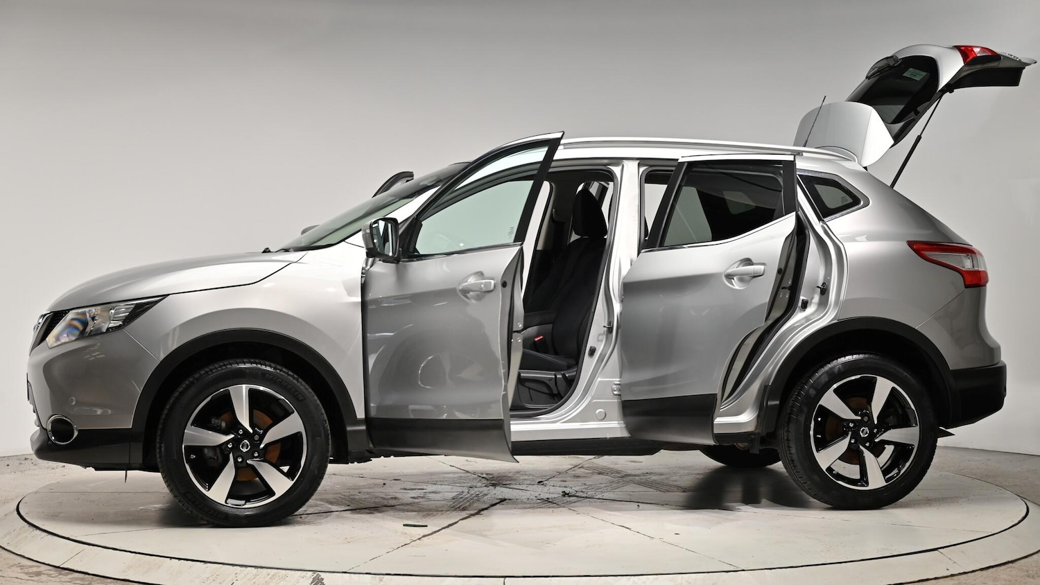 Used Nissan Qashqai 2015 for sale - 76942643: Photo 55