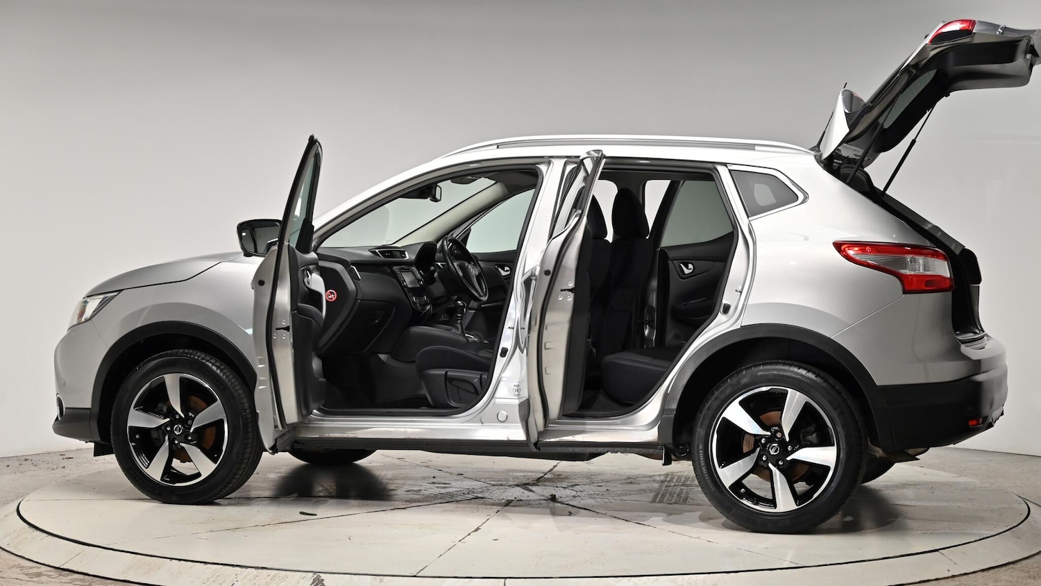 Used Nissan Qashqai 2015 for sale - 76942643: Photo 58