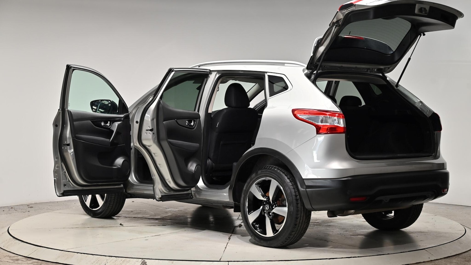 Used Nissan Qashqai 2015 for sale - 76942643: Photo 61