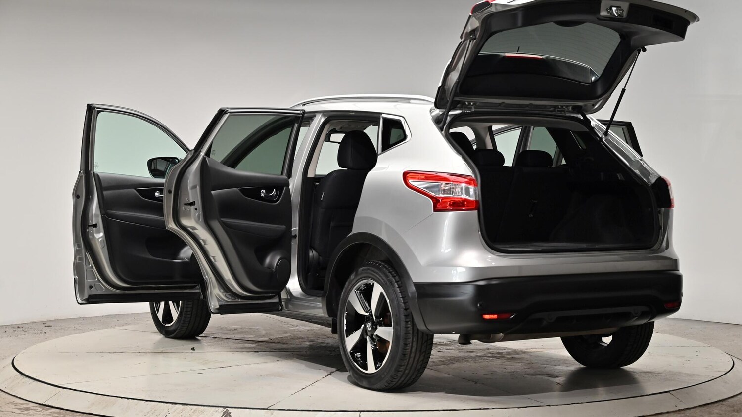 Used Nissan Qashqai 2015 for sale - 76942643: Photo 62