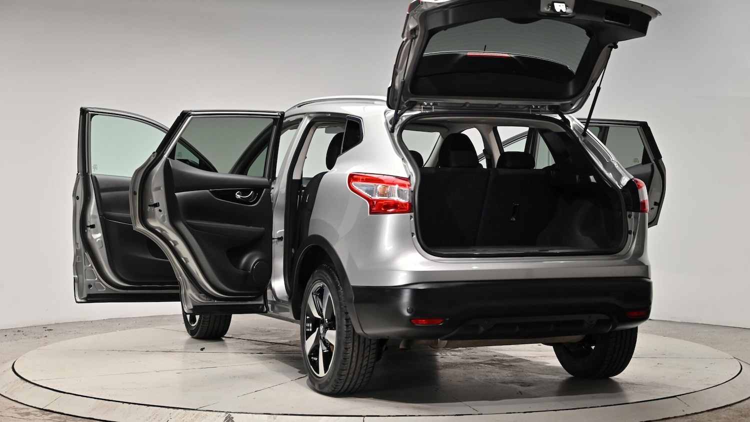 Used Nissan Qashqai 2015 for sale - 76942643: Photo 63