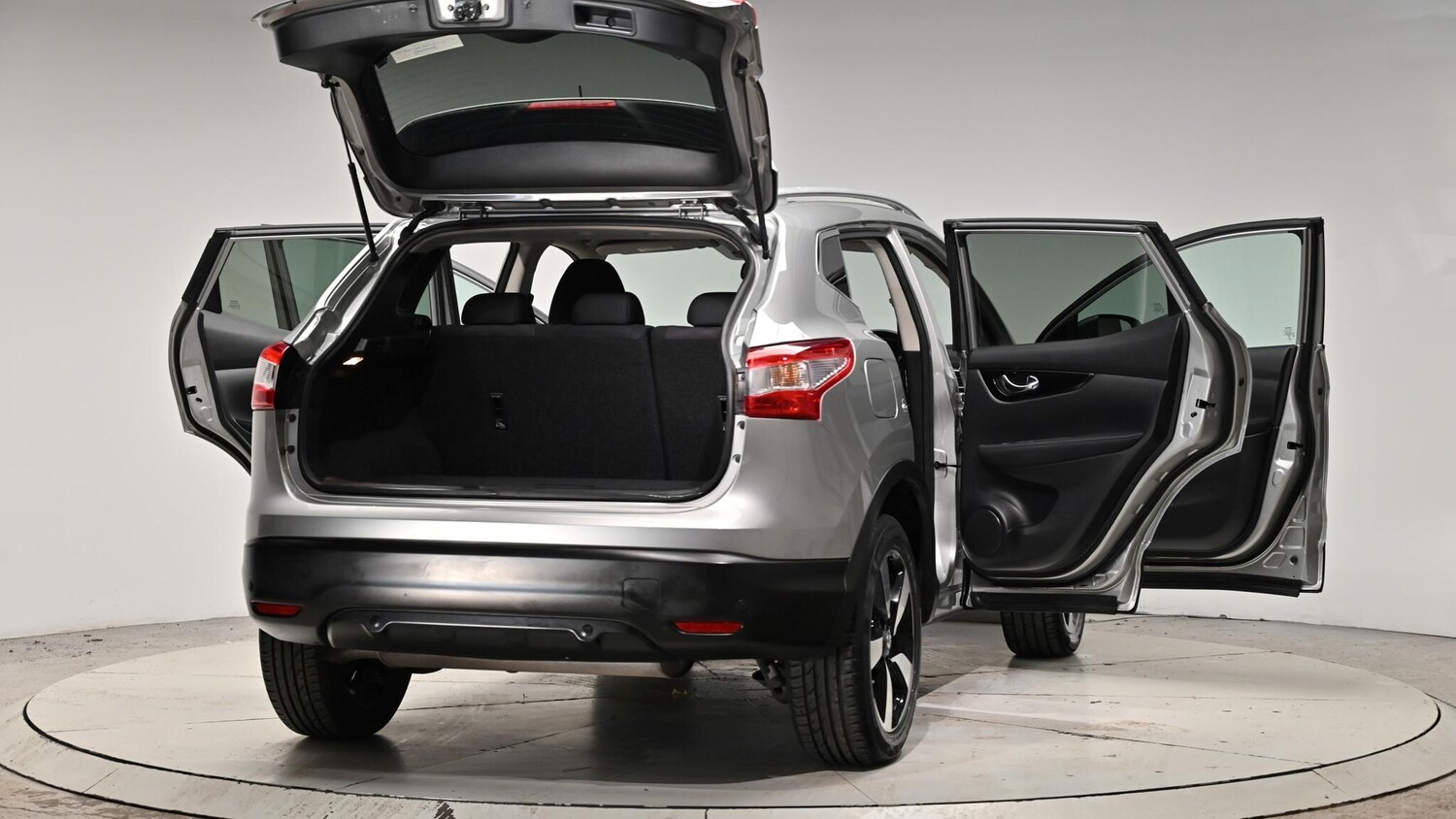 Used Nissan Qashqai 2015 for sale - 76942643: Photo 67