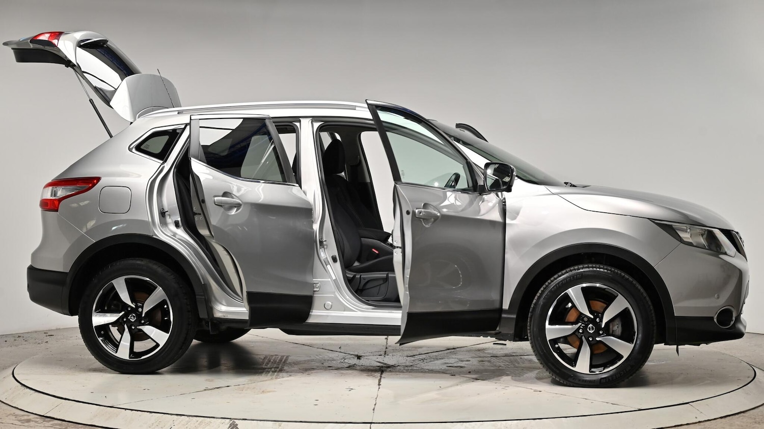 Used Nissan Qashqai 2015 for sale - 76942643: Photo 75