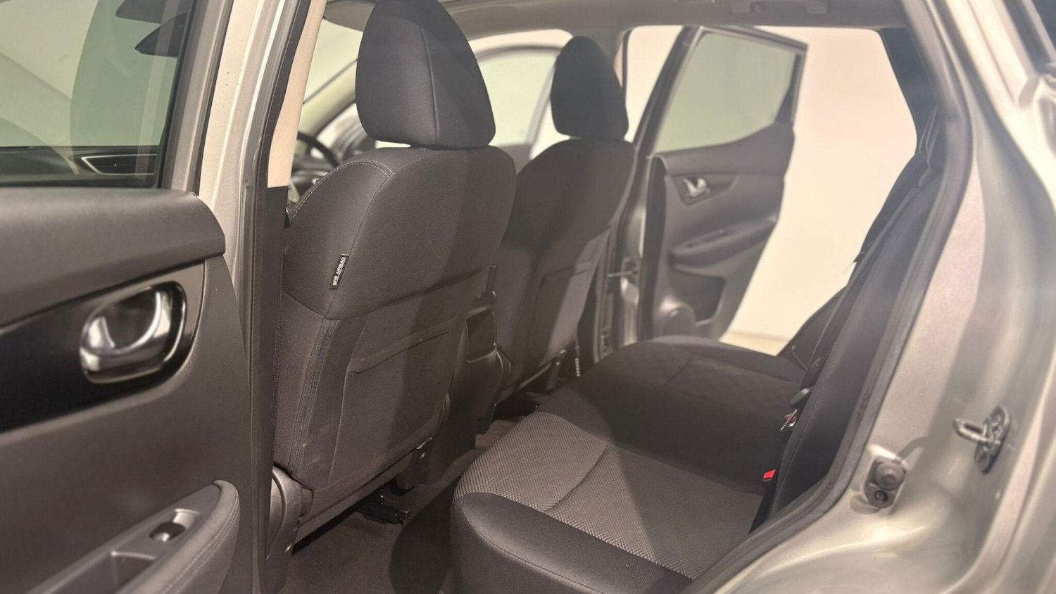 Used Nissan Qashqai 2015 for sale - 76942643: Photo 85