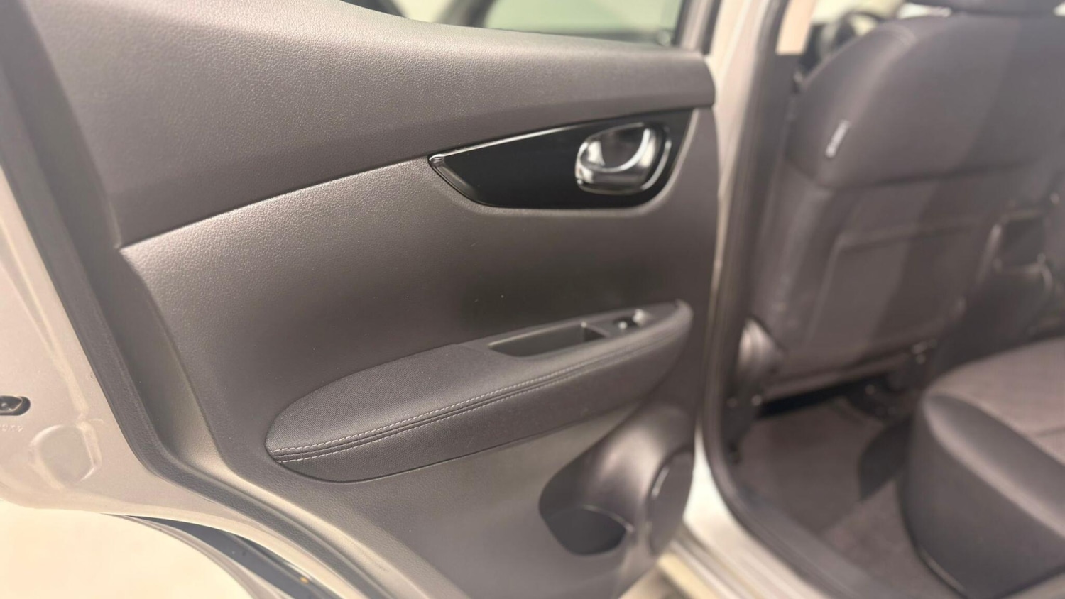 Used Nissan Qashqai 2015 for sale - 76942643: Photo 86