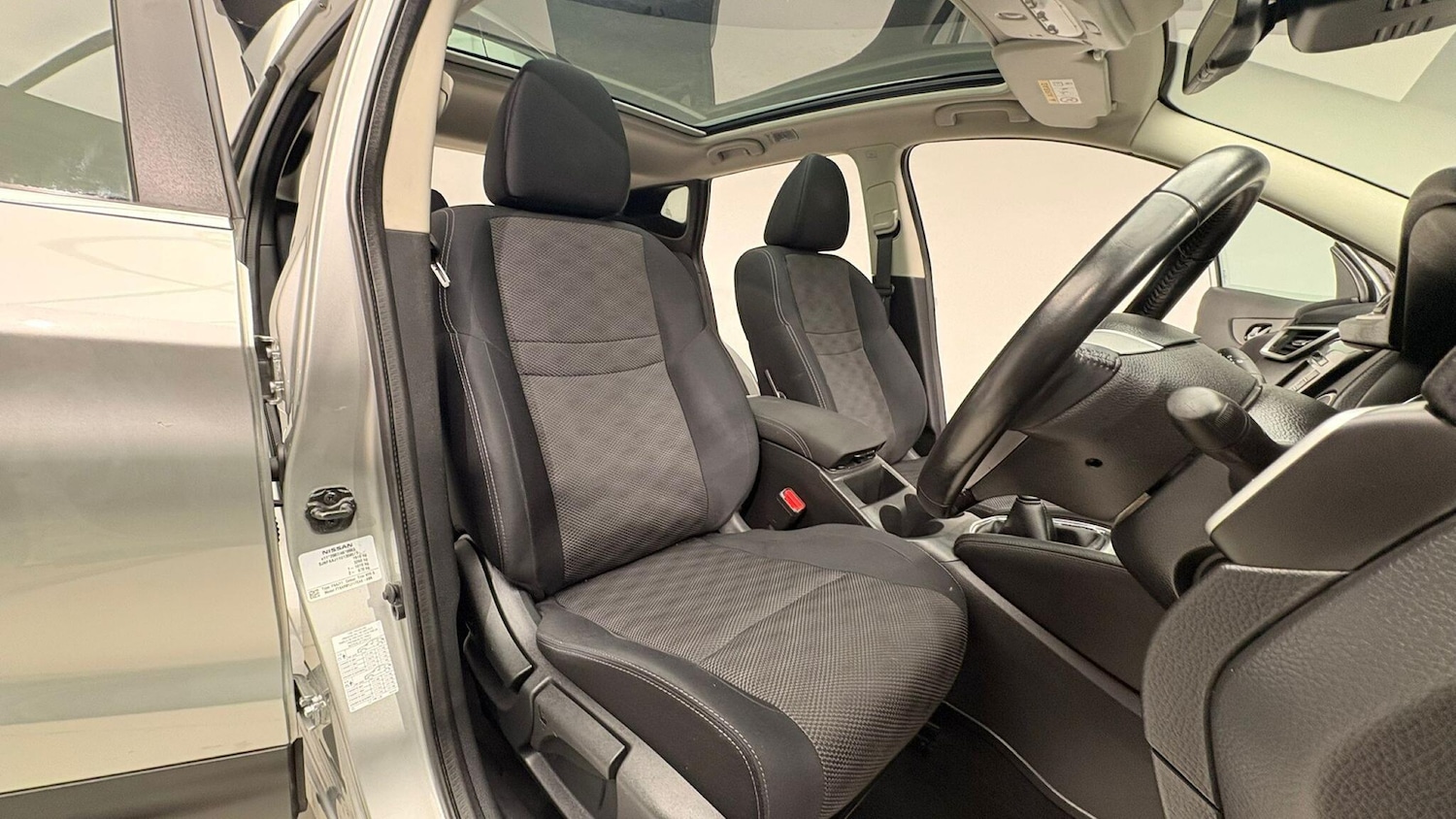 Used Nissan Qashqai 2015 for sale - 76942643: Photo 87