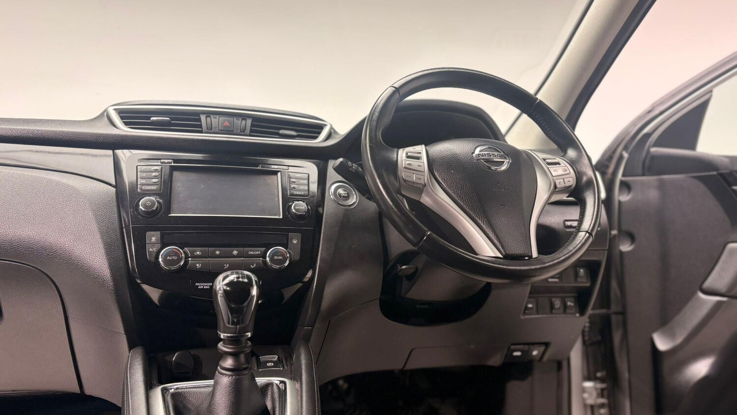 Used Nissan Qashqai 2015 for sale - 76942643: Photo 91