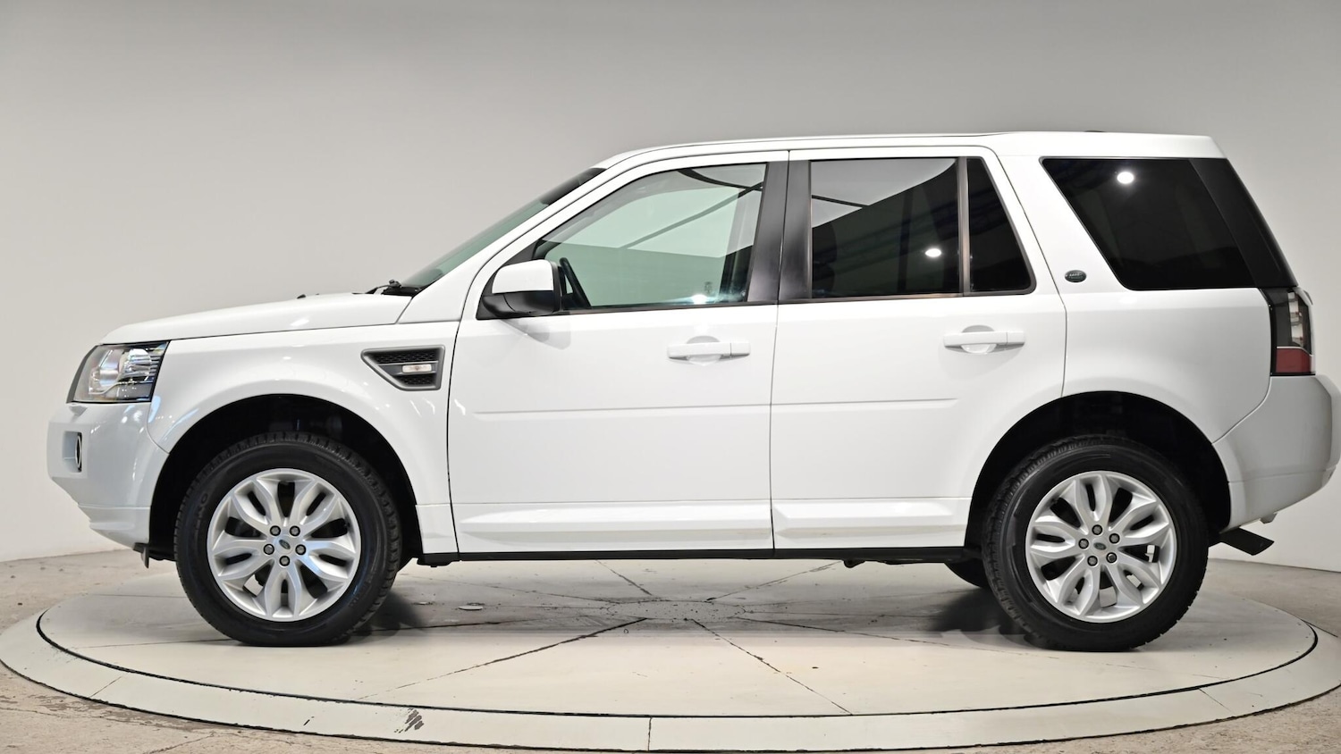 Used Land Rover Freelander 2013 for sale - 76612979: Photo 3