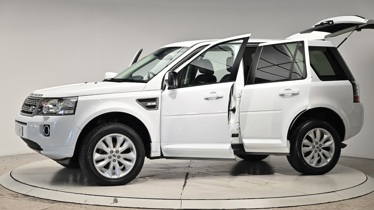 Used Land Rover Freelander 2013 for sale - 76612979: Photo 54