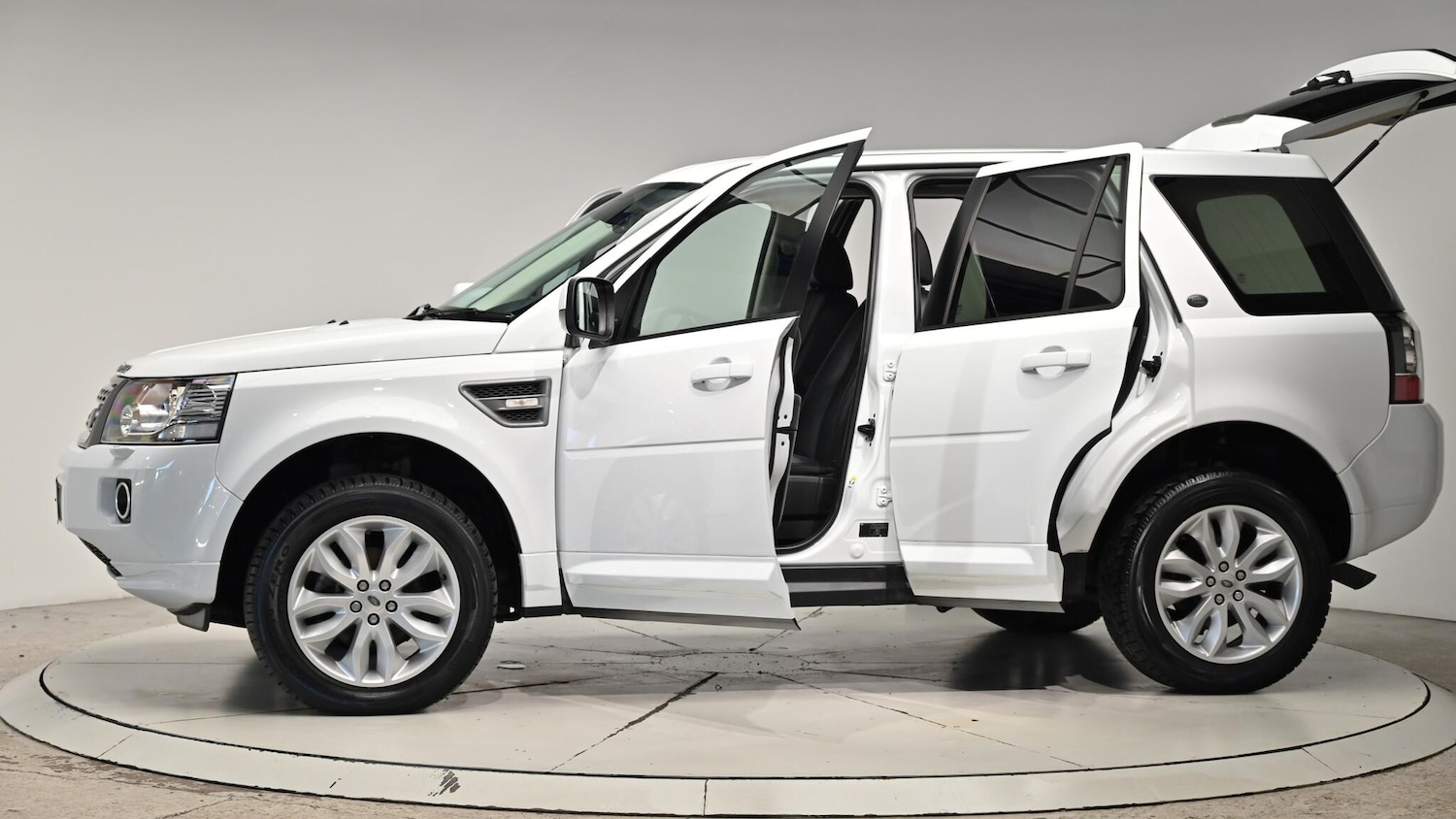 Used Land Rover Freelander 2013 for sale - 76612979: Photo 55