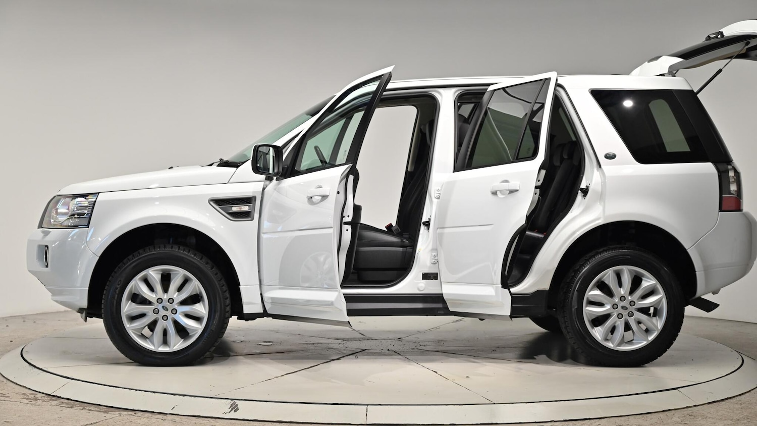 Used Land Rover Freelander 2013 for sale - 76612979: Photo 56