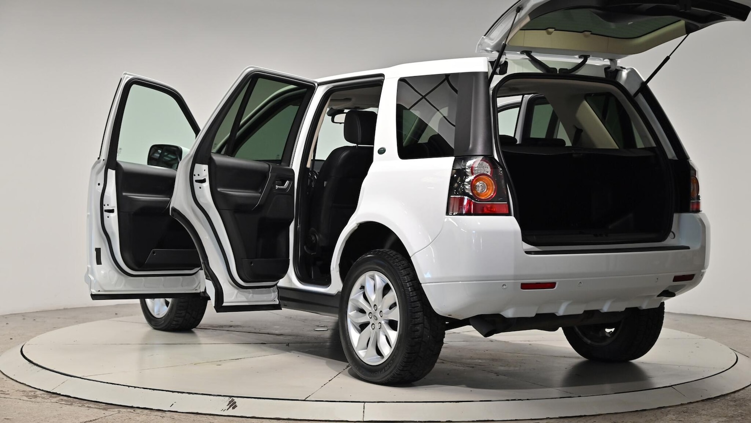 Used Land Rover Freelander 2013 for sale - 76612979: Photo 62