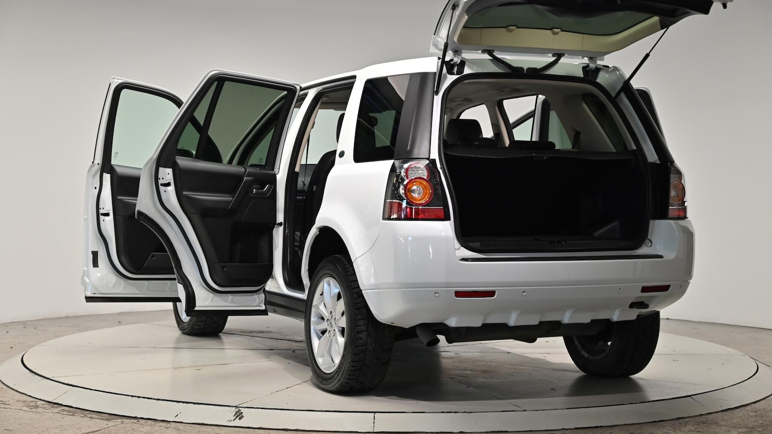 Used Land Rover Freelander 2013 for sale - 76612979: Photo 63