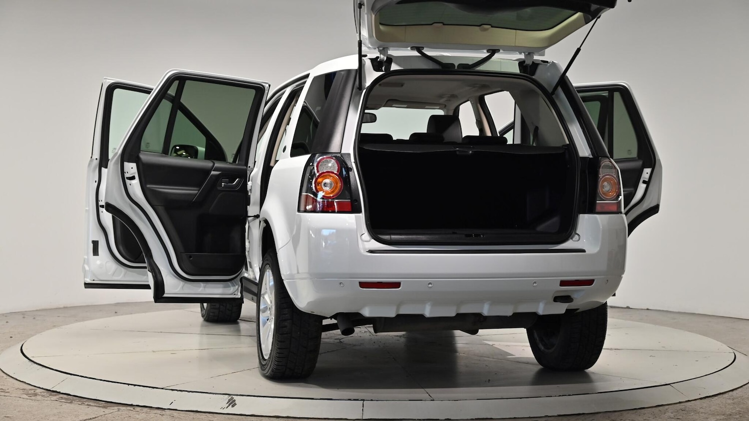 Used Land Rover Freelander 2013 for sale - 76612979: Photo 64