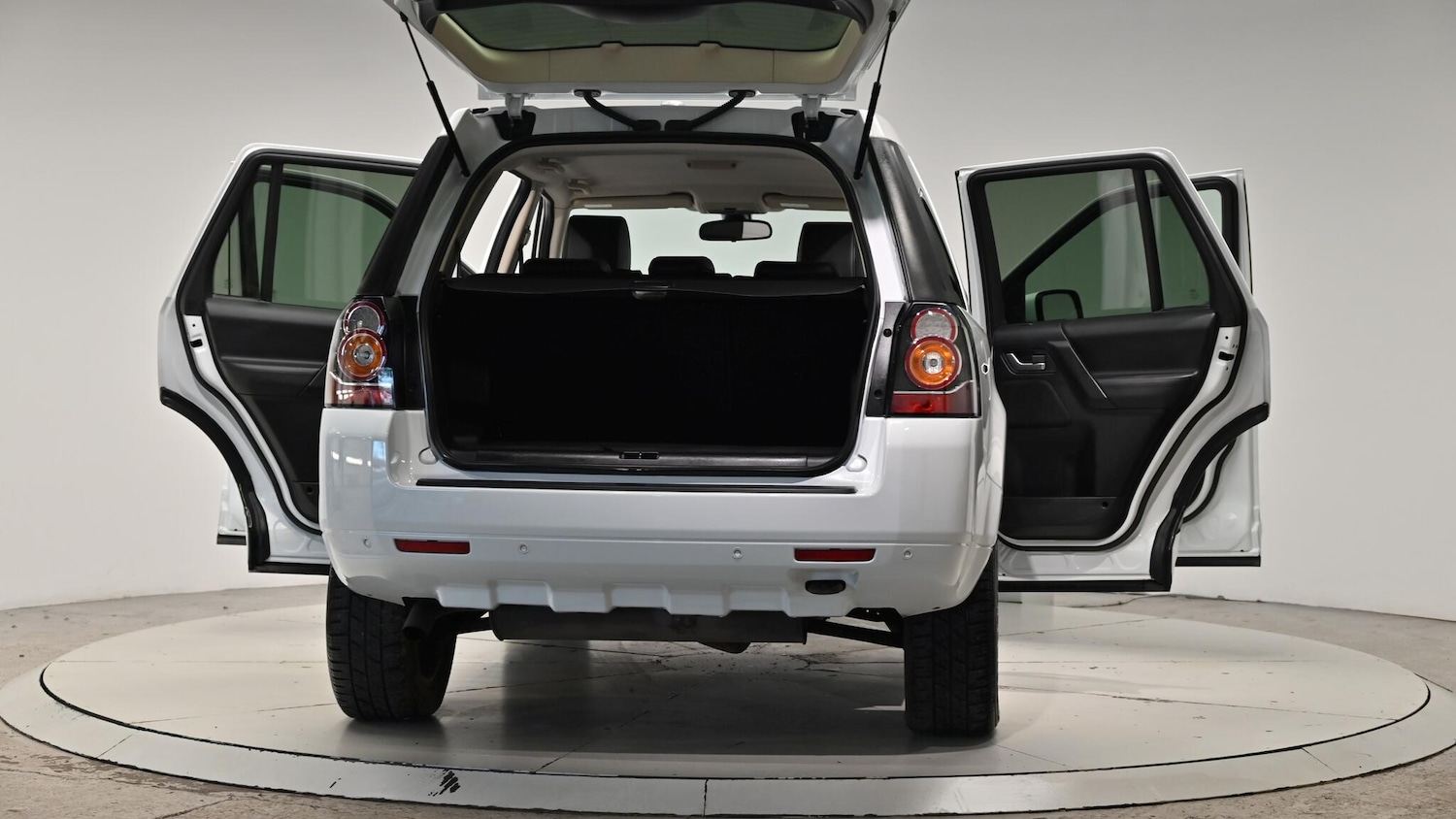 Used Land Rover Freelander 2013 for sale - 76612979: Photo 66