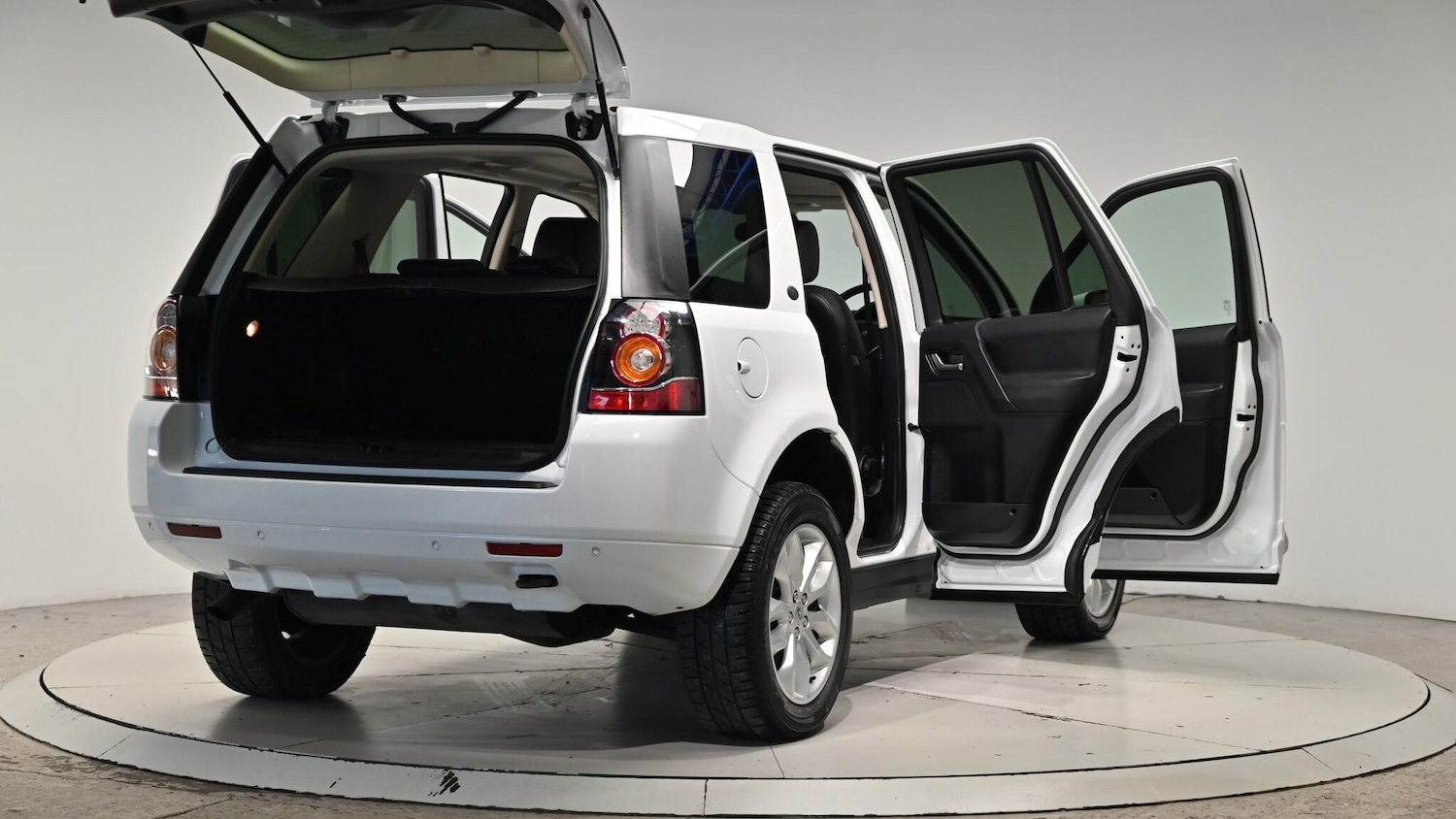 Used Land Rover Freelander 2013 for sale - 76612979: Photo 68