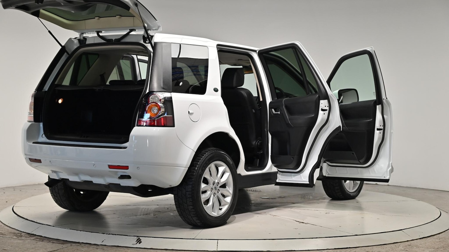 Used Land Rover Freelander 2013 for sale - 76612979: Photo 69