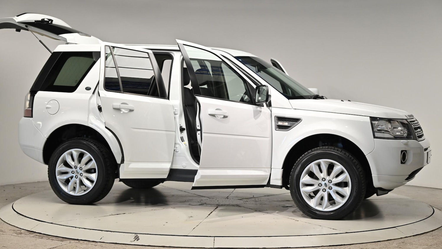 Used Land Rover Freelander 2013 for sale - 76612979: Photo 76