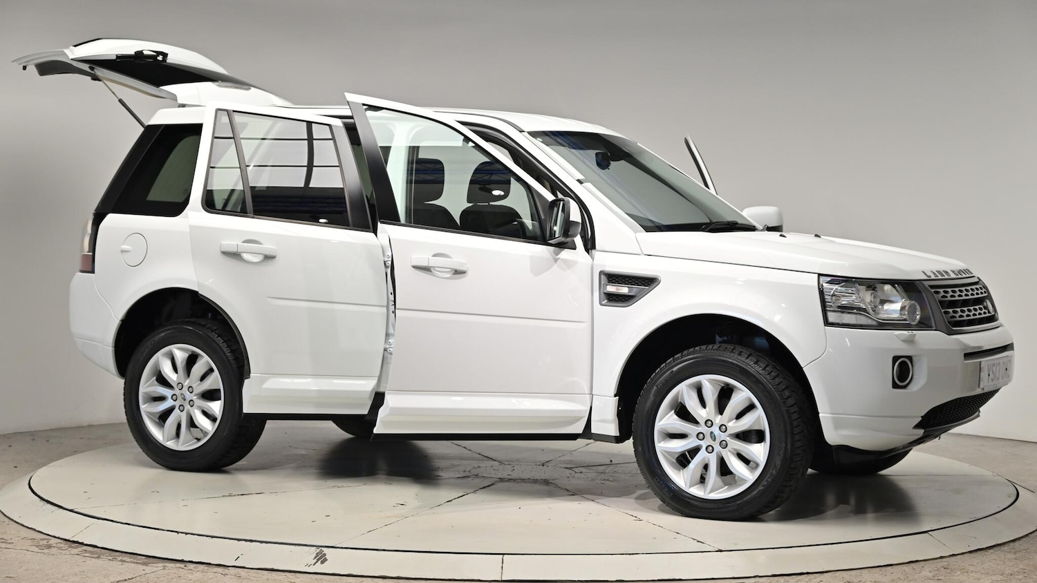 Used Land Rover Freelander 2013 for sale - 76612979: Photo 77